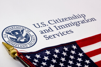 Portadores de visto F-1 agora podem solicitar Work Permit online.